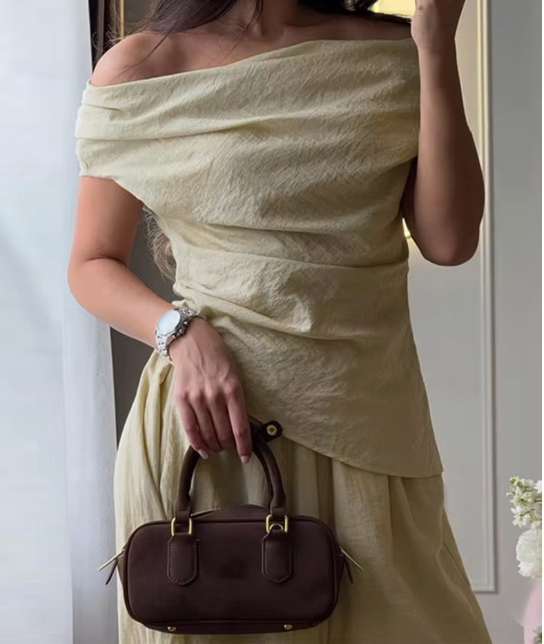 Eloise - Conjunto elegante con hombros descubiertos