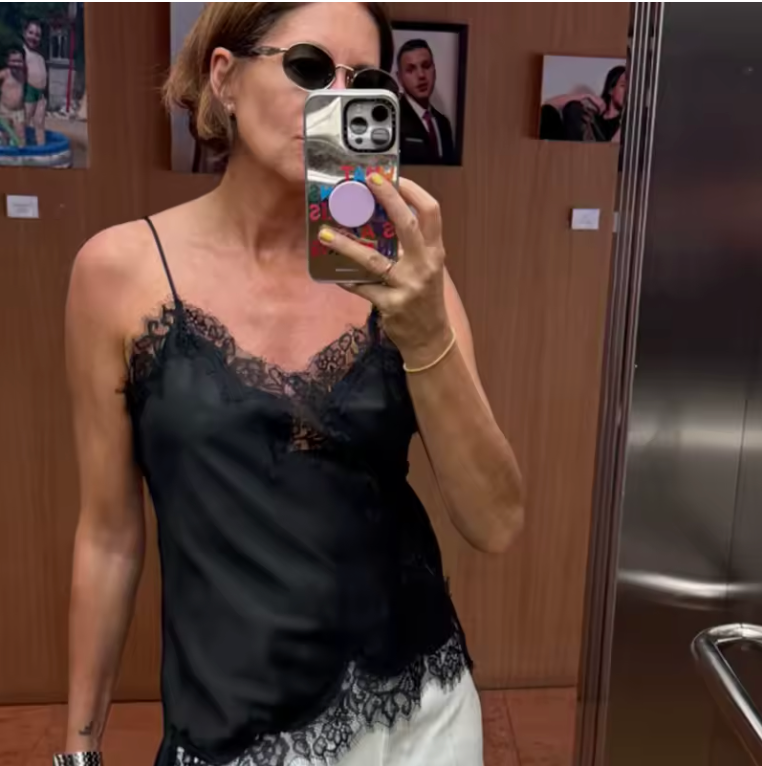 Aurea – Top de encaje femenino con espalda descubierta y diseño asimétrico