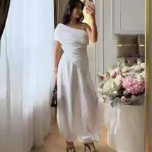 Eloise - Conjunto elegante con hombros descubiertos