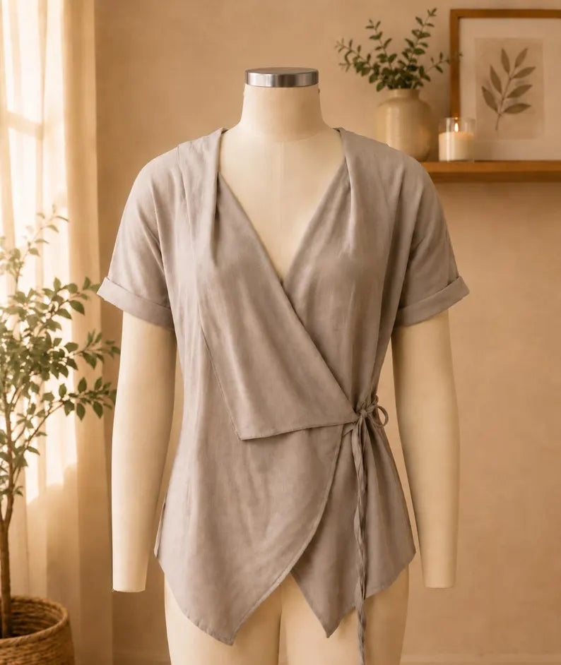 Liana – Blusa cruzada de verano con lazo lateral